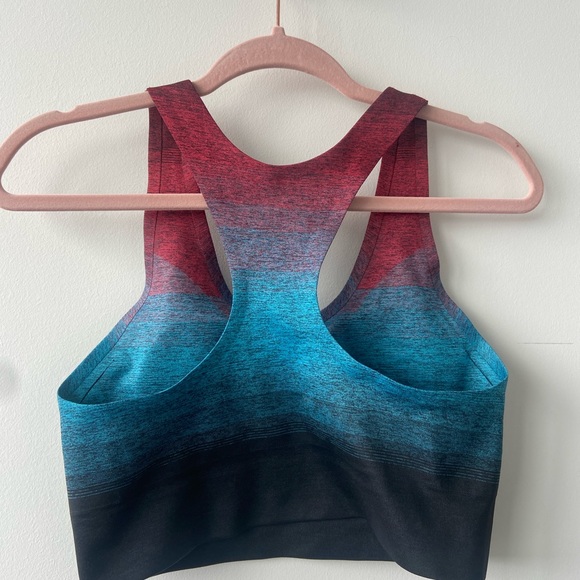 Athleta Ombre Sports Bra Red/Blue Size Medium EUC - Picture 4 of 4